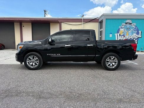 Used 2020 Nissan Titan SV w/ SV Convenience Package AWD/4WD image 6