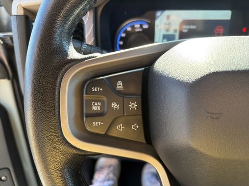 Used 2021 Ford Bronco Wildtrak image 9