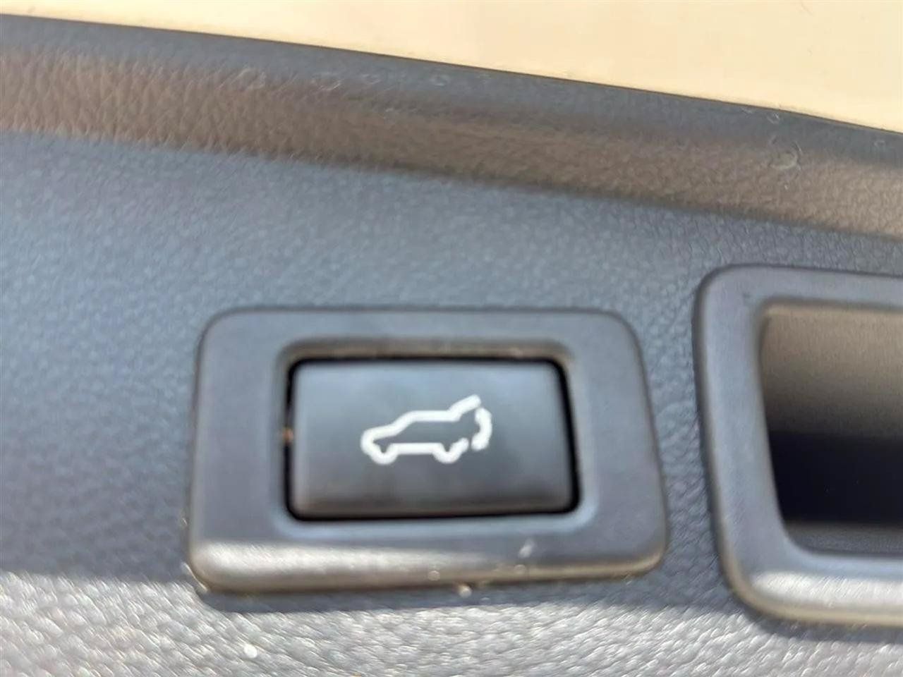 Used 2014 Subaru Forester 2.5i Limited w/ Popular Package #2 AWD/4WD image 47