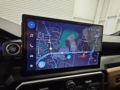 Used 2025 Toyota 4Runner Limited image 16