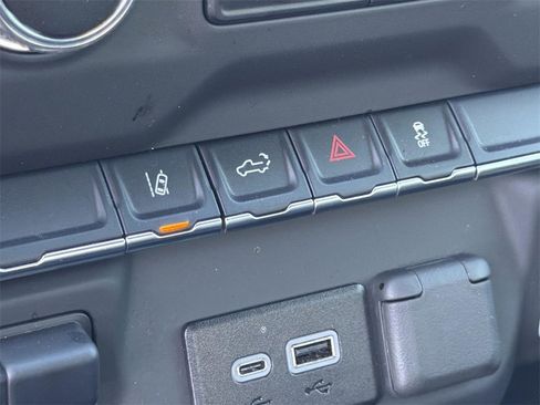 Used 2025 GMC Sierra 2500 Pro image 15