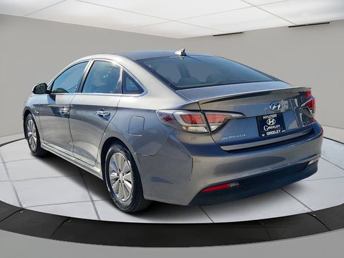 Used 2017 Hyundai Sonata SE image 3