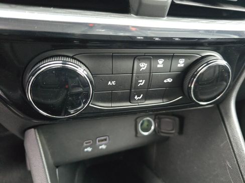 Used 2024 Buick Encore GX Sport Touring image 28