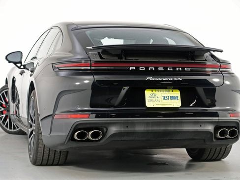 Used 2025 Porsche Panamera 4S w/ Premium Package image 6