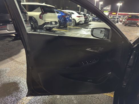 Used 2022 Chevrolet Malibu LS image 17