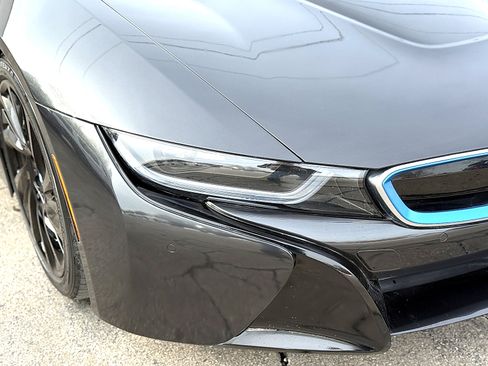 Used 2015 BMW i8 image 12