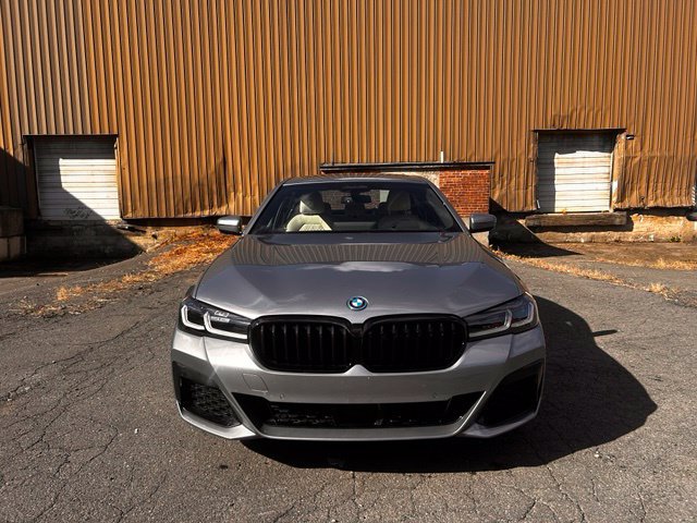 Used 2023 BMW 530e xDrive w/ Executive Package AWD/4WD image 2