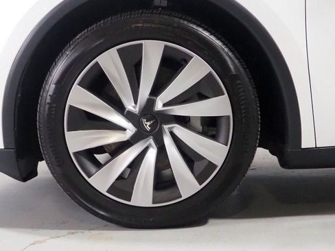Used 2026 Tesla Model Y Long Range AWD/4WD image 56