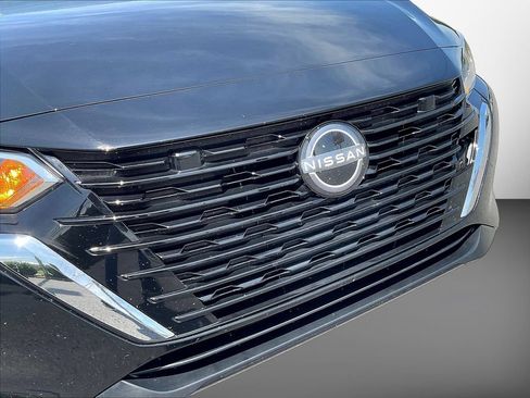 Used 2024 Nissan Sentra SV FWD image 28