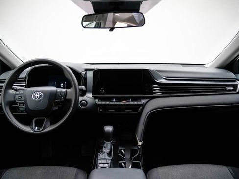 Used 2025 Toyota Camry LE FWD image 18