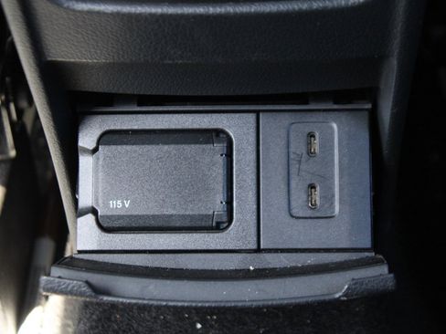 Certified 2025 Mercedes-Benz GLC 350e 4MATIC image 32