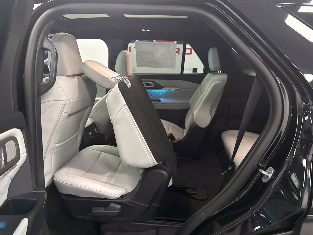 New 2027 Ford Explorer Platinum w/ 3.0L Ultimate Package AWD/4WD image 25