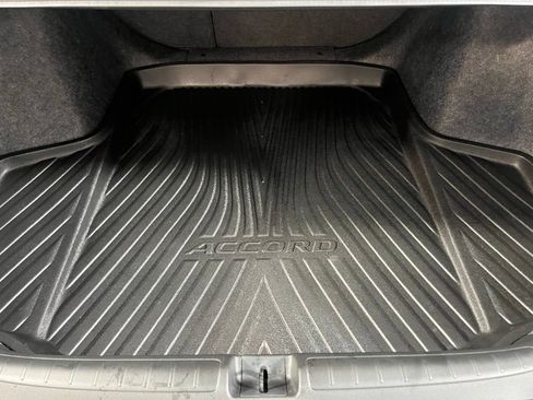 Used 2022 Honda Accord EX-L image 27