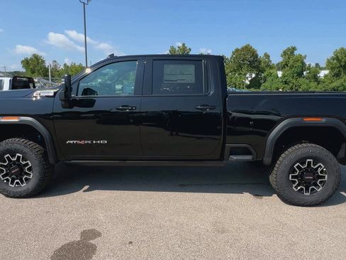 New 2025 GMC Sierra 2500 AT4X image 41