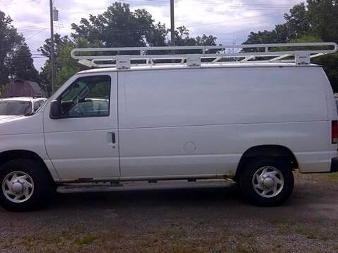 Used 2014 Ford E-250 and Econoline 250 w/ Power Group image 9