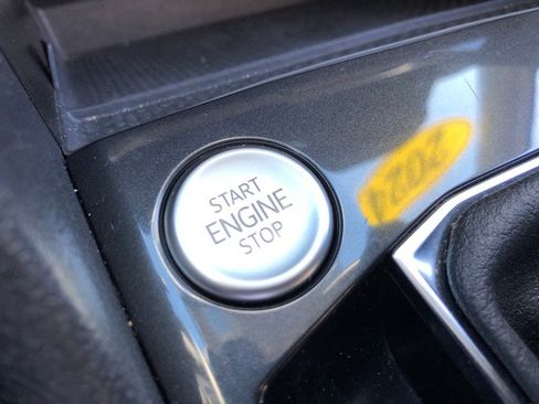 Used 2024 Volkswagen Tiguan Wolfsburg Edition image 30