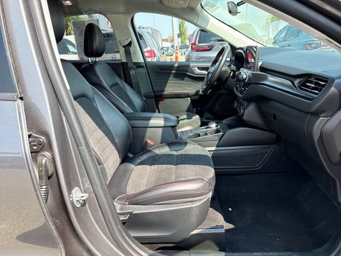 Used 2022 Ford Escape SEL w/ SEL Stealth AWD Package image 9