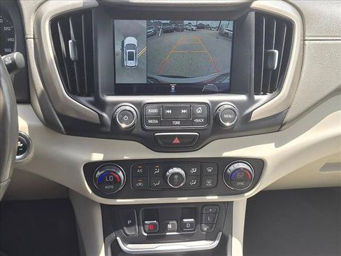 Used 2018 GMC Terrain Denali w/ Advanced Safety Package FWD image 12