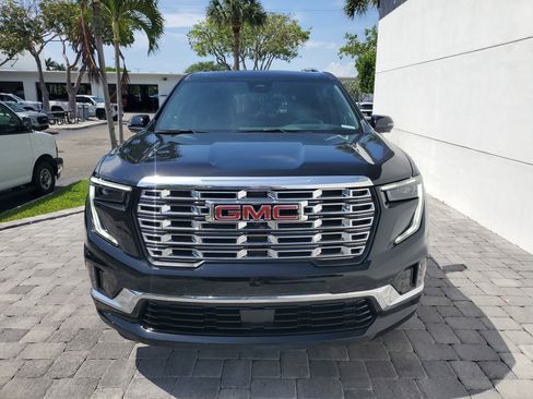 Used 2024 GMC Acadia Denali w/ Super Cruise Package FWD image 2