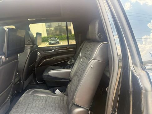 Used 2021 Cadillac Escalade ESV Sport Platinum AWD/4WD image 22