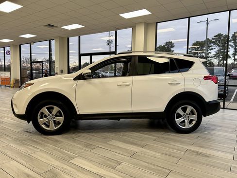 Used 2015 Toyota RAV4 XLE FWD image 4