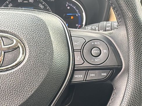 Used 2024 Toyota RAV4 XLE Premium image 24