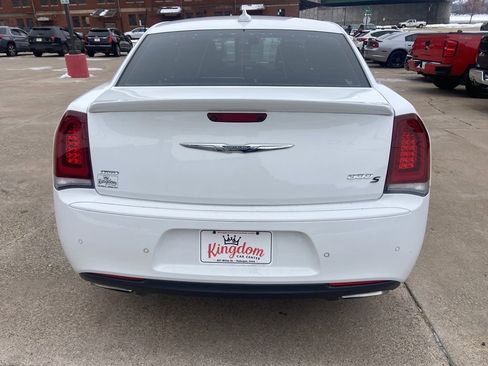 Used 2016 Chrysler 300 S w/ 300S Premium Group image 6