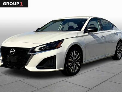 Used 2025 Nissan Altima 2.5 SV