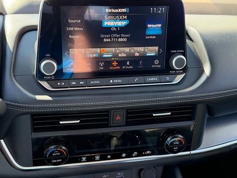 Certified 2023 Nissan Rogue SV image 18