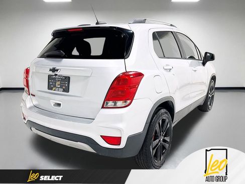 Used 2019 Chevrolet Trax LT w/ Redline Edition FWD image 8