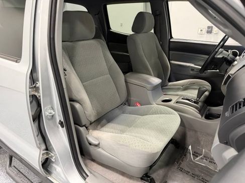 Used 2006 Toyota Tacoma PreRunner RWD image 28