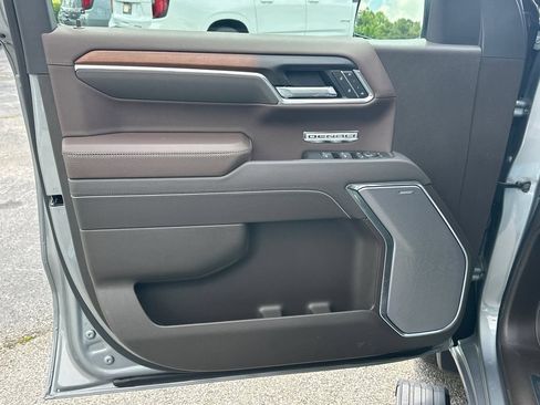 New 2026 GMC Sierra 1500 Denali w/ Denali Reserve Package AWD/4WD image 11