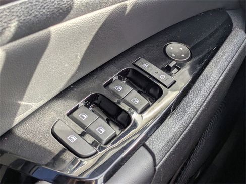 Used 2023 Kia Sportage EX image 28