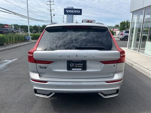 Certified 2025 Volvo XC60 B5 Plus w/ Climate Package AWD/4WD image 4