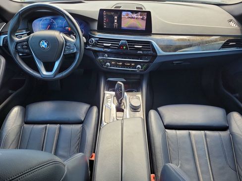 Used 2019 BMW 540i w/ Executive Package image 14