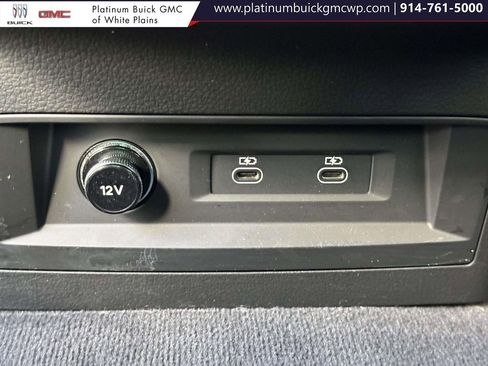 Used 2023 Audi Q8 Premium Plus image 18