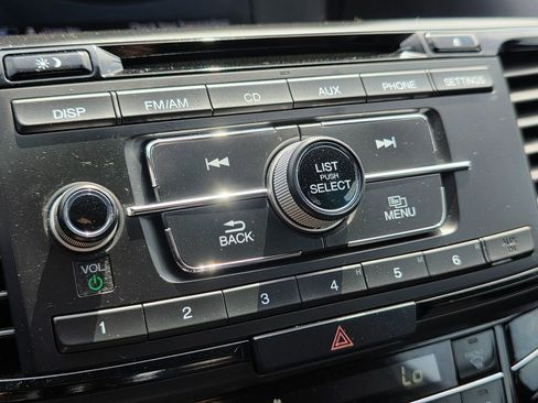 Used 2017 Honda Accord Sport image 23