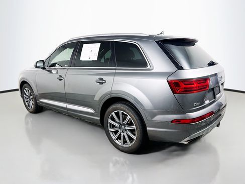 Used 2018 Audi Q7 3.0T Premium Plus w/ Premium Plus Package AWD/4WD image 8