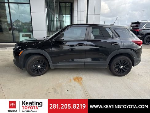 Used 2021 Chevrolet TrailBlazer LS FWD image 4