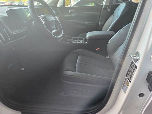 New 2026 Kia Sorento S w/ S Panoramic Sunroof Package image 5