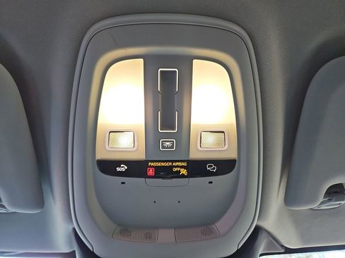 Used 2023 Volvo S60 B5 Plus image 21