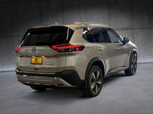 Used 2023 Nissan Rogue Platinum image 5