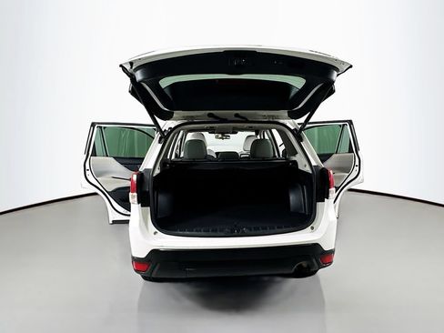 Used 2022 Subaru Forester Premium AWD/4WD image 25