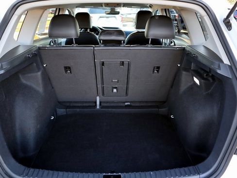 Used 2024 Volkswagen Taos SE image 22