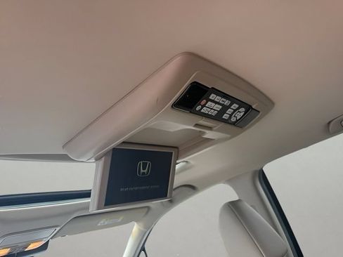 Used 2016 Honda Pilot Touring image 13