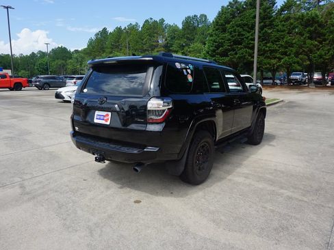 Used 2022 Toyota 4Runner SR5 Premium w/ Moonroof Package AWD/4WD image 21
