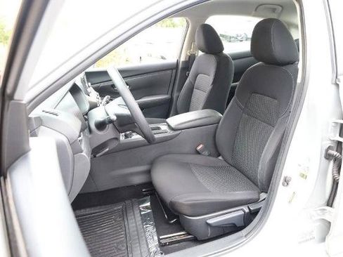 Certified 2023 Nissan Sentra S FWD image 8