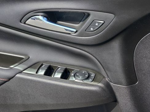 Used 2024 Chevrolet Equinox RS FWD image 29