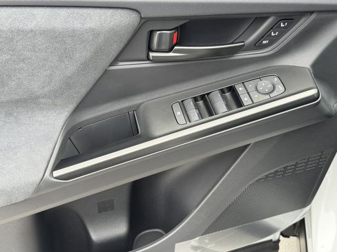 New 2026 Toyota C-HR AWD/4WD image 18