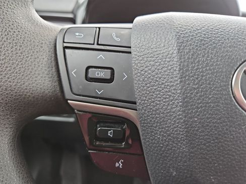 Used 2025 Toyota Camry LE FWD image 24